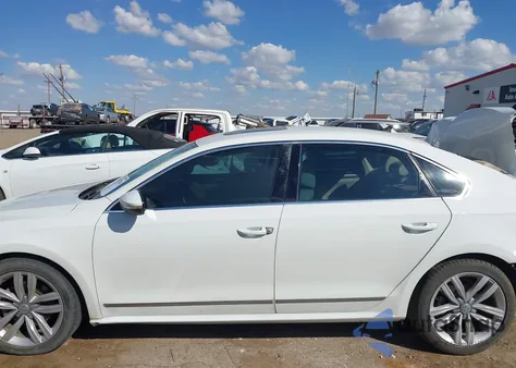 2016 Volkswagen Passat 1.8T Sel from USA, damaged, VIN 1VWCS7A38GC020981